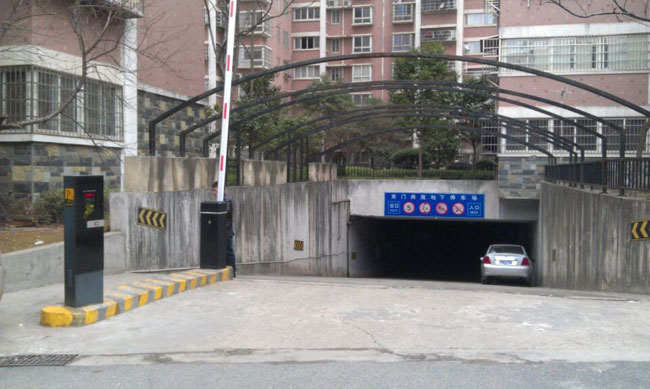 东门尚苑停车管理系统