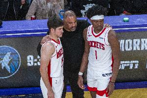 畅享无障碍观看体验：蜘蛛直播平台提供NBA赛事高清直播，无需插件！