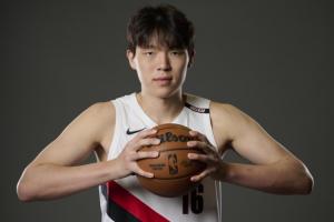 实时足球赛事直播_免费高清足球直播平台_无插件足球视频直播