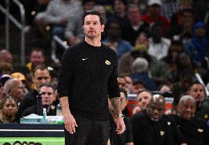 NBA赛事直播_免费NBA篮球赛事在线观看_高清NBA直播无插件